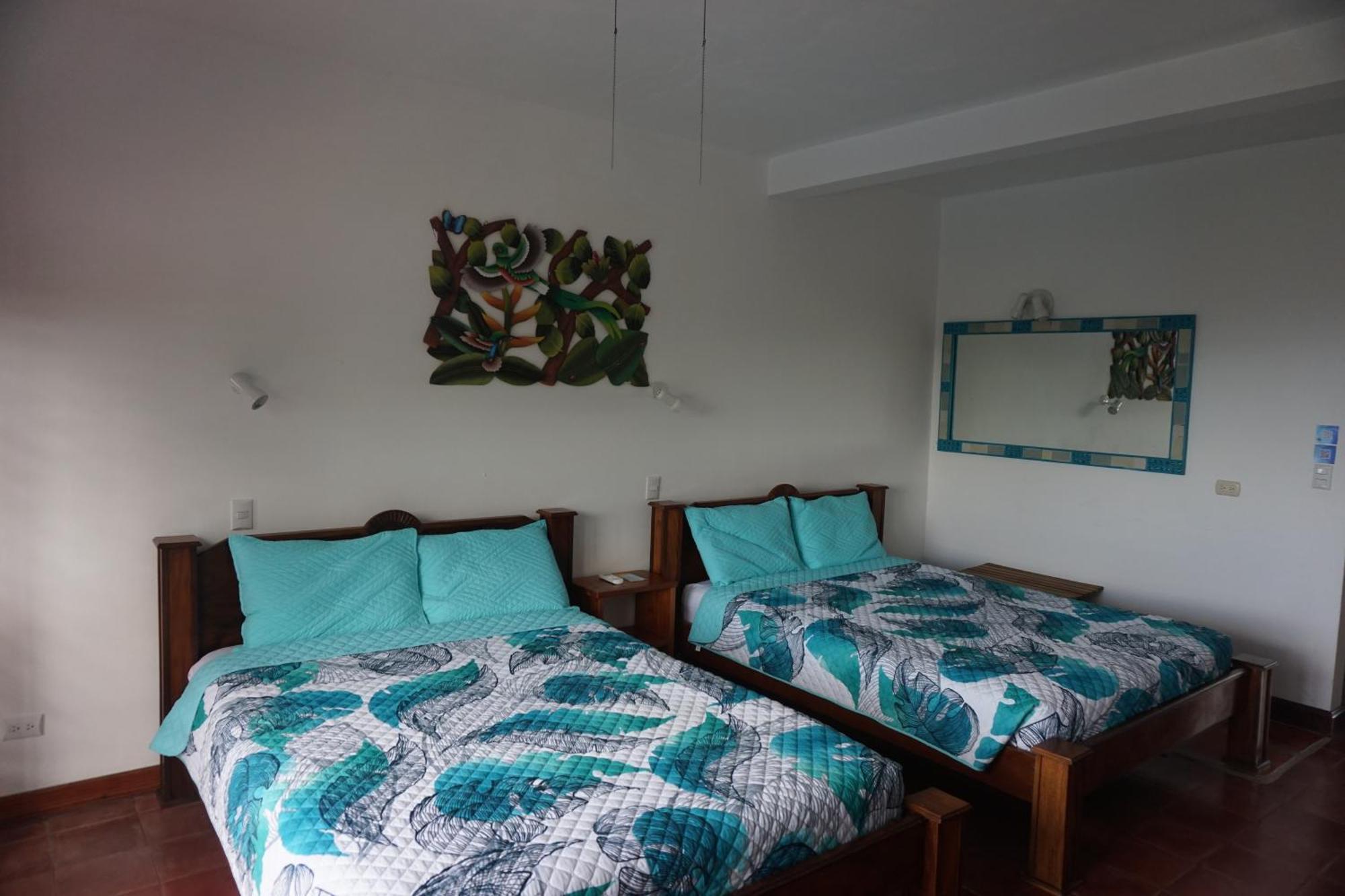 Hotel Planeta Sano Manuel Antonio Exterior foto