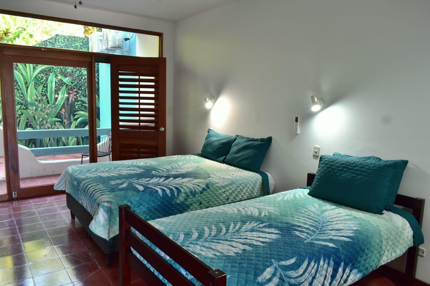 Hotel Planeta Sano Manuel Antonio Exterior foto