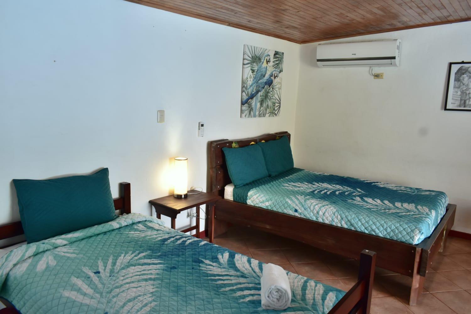 Hotel Planeta Sano Manuel Antonio Exterior foto